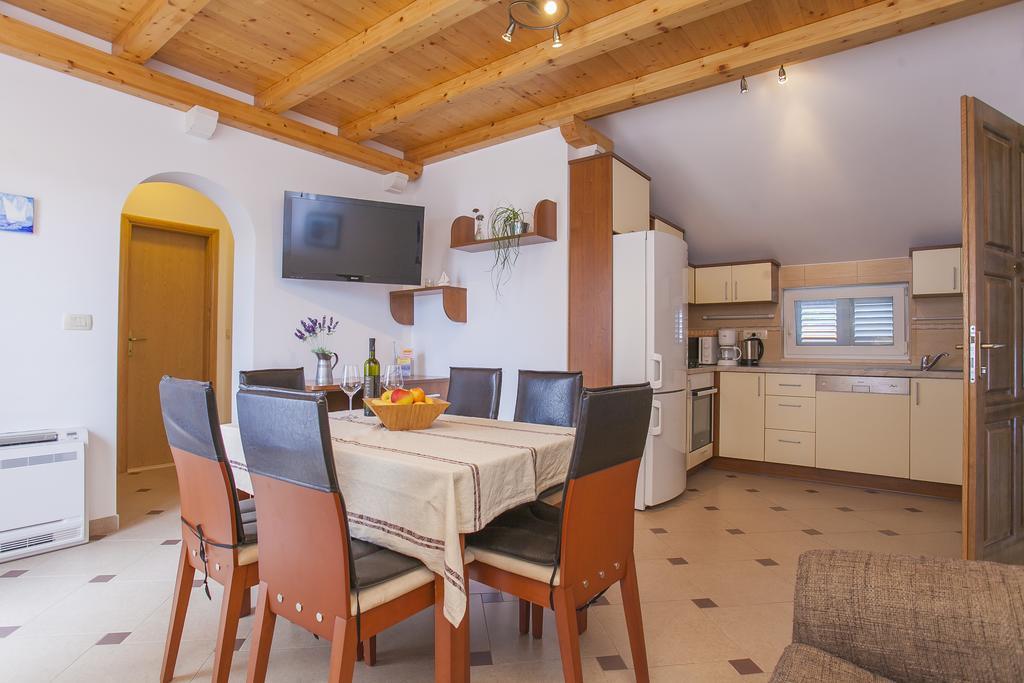Apartments Villa Maris 鲁巴达 客房 照片