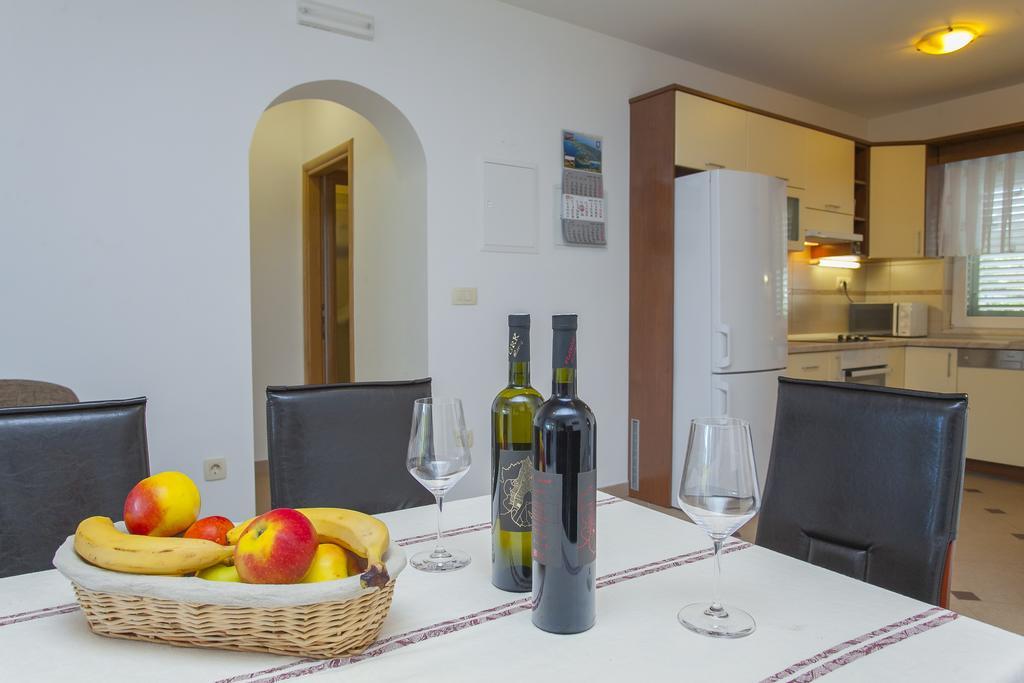 Apartments Villa Maris 鲁巴达 客房 照片