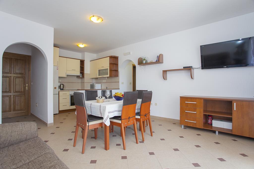 Apartments Villa Maris 鲁巴达 客房 照片