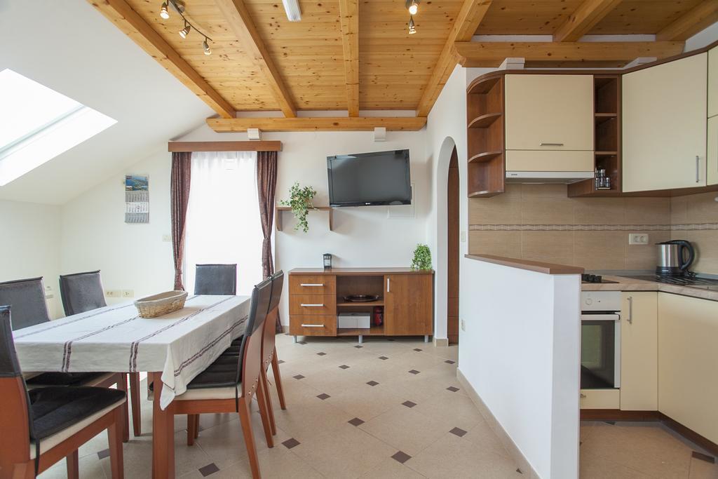 Apartments Villa Maris 鲁巴达 客房 照片