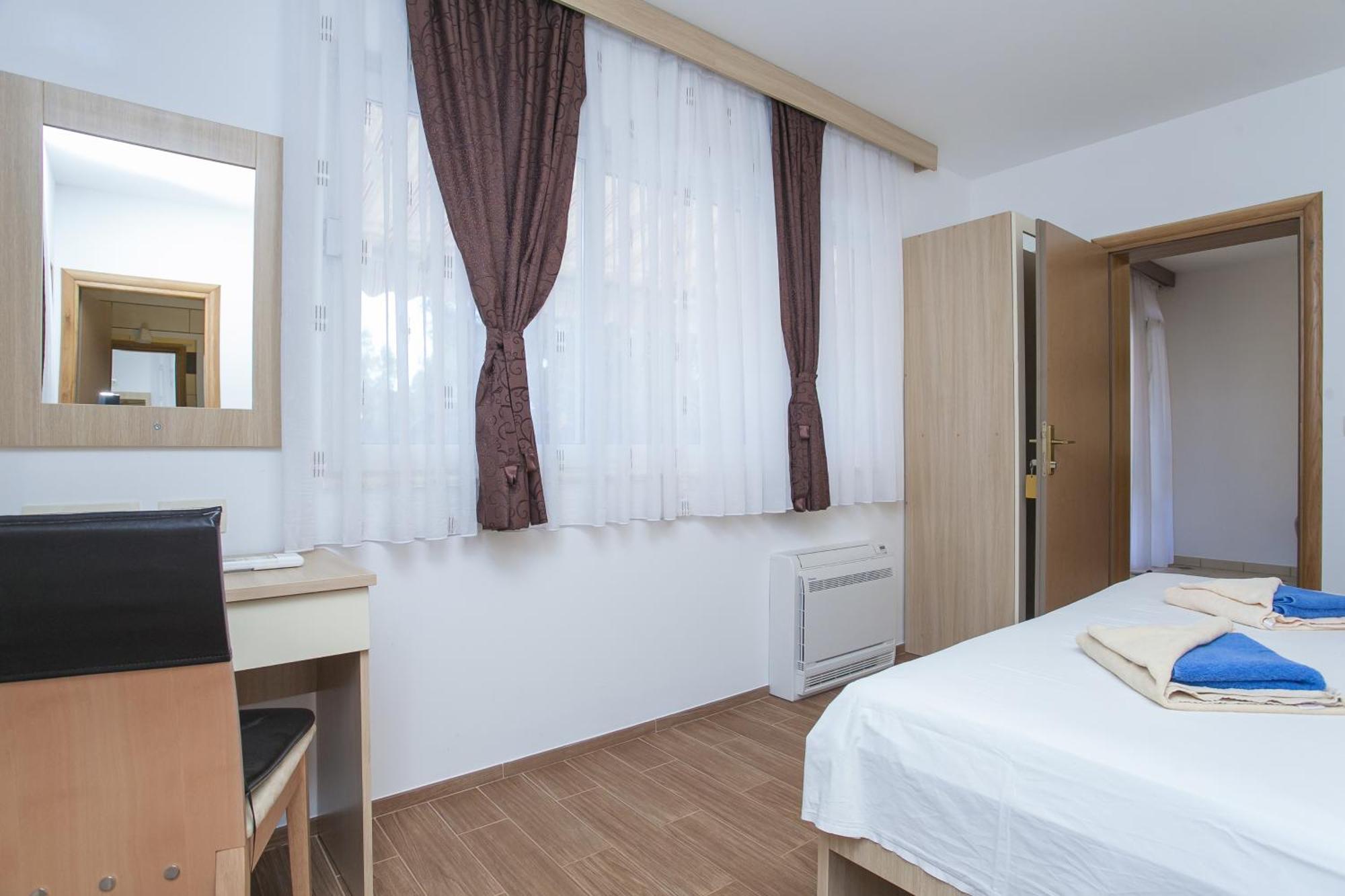 Apartments Villa Maris 鲁巴达 客房 照片